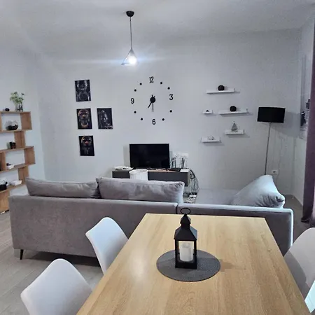 Sea La Vie Apartment